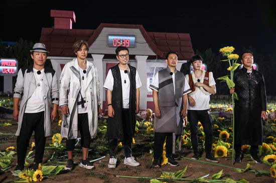 “極限男人幫”勇當超級英雄 拯救笑容危機 《極限挑戰》笑回童年 傳遞笑能量_綜藝_央視網(cctv.com)