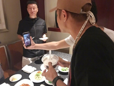 極限男人幫為羅志祥慶生 六個男人進入瘋狂自拍模式